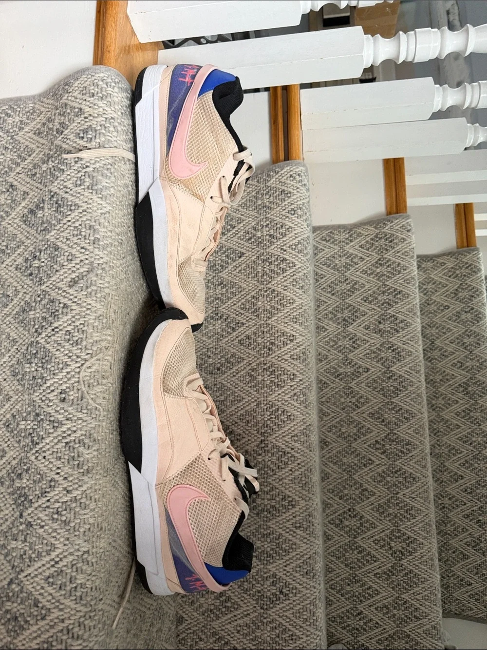 Nike Jordan basketball men's Sneakers in Light Pink